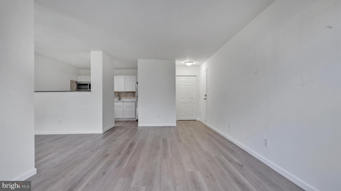 487 N Armistead Street #101 photo 4