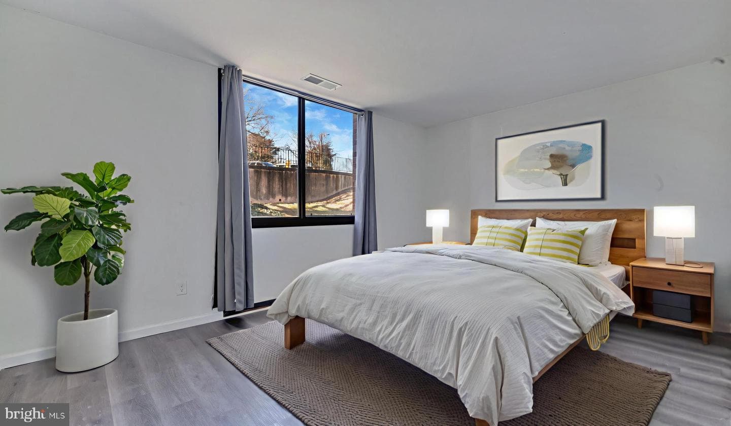 487 N Armistead Street #101 photo 8