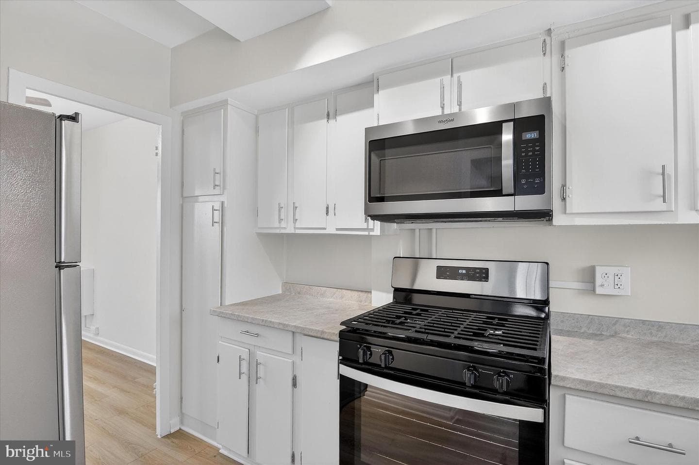 3129 Martha Custis Dr photo 13