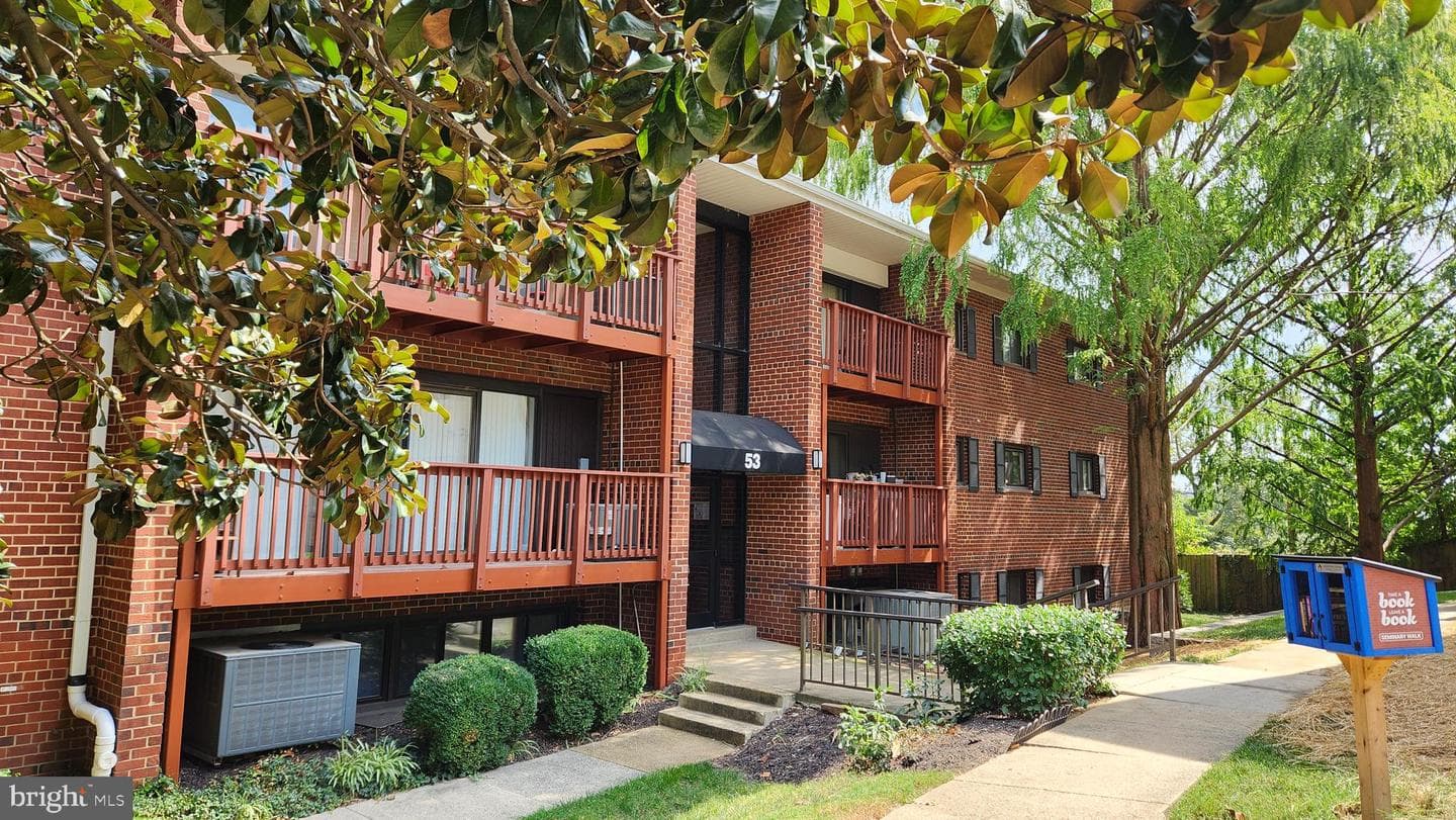 53 Skyhill Road #301 photo 1