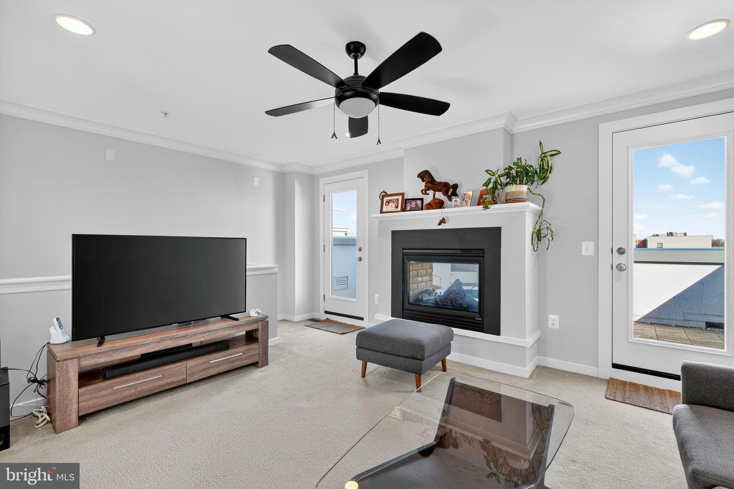 908 Montgomery Street photo 19