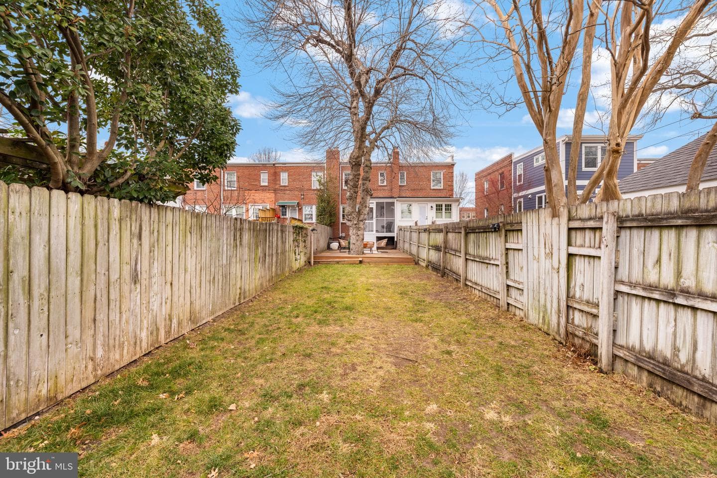 511 E Nelson Avenue photo 33