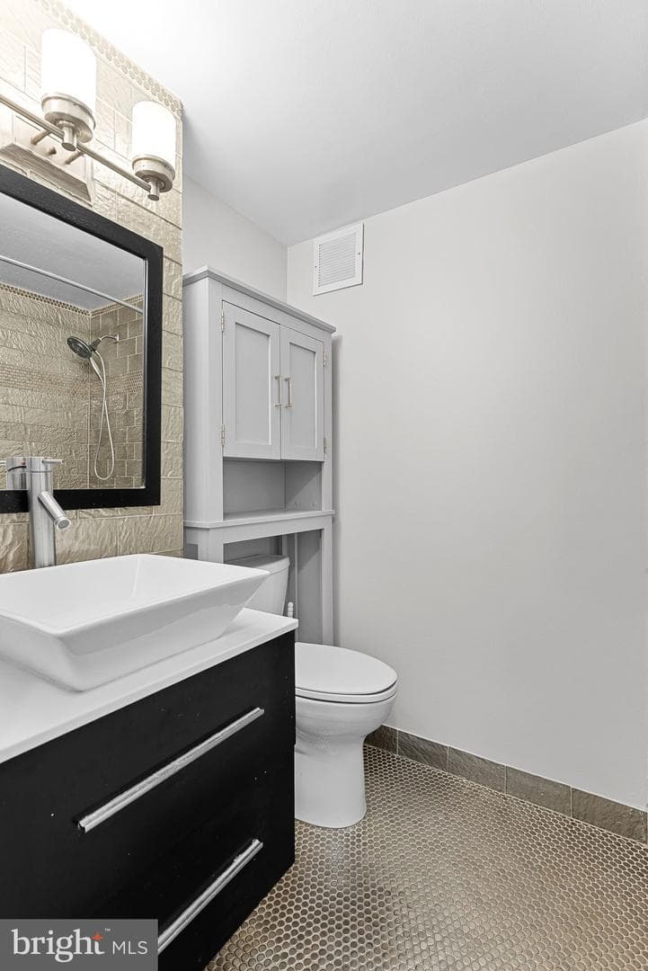 5340 Holmes Run Parkway #107 photo 22
