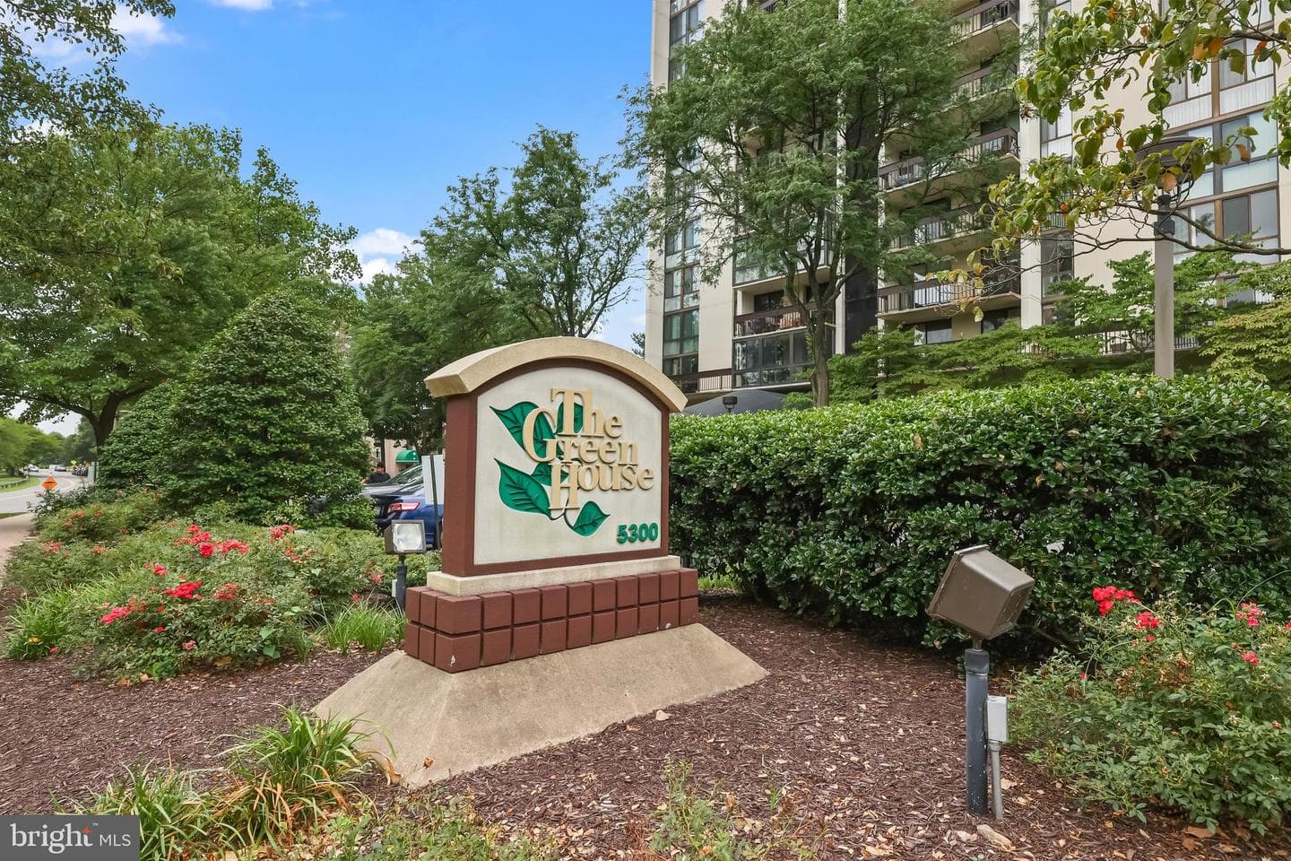 5300 Holmes Run Parkway #410 photo 2