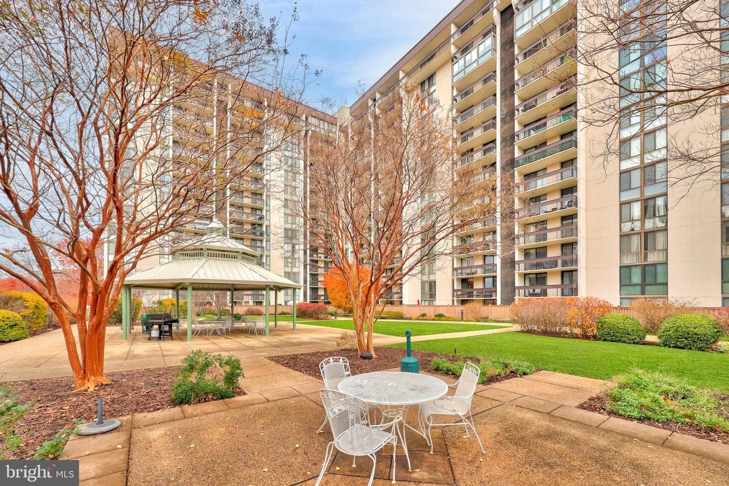 5300 Holmes Run Parkway #410 photo 30
