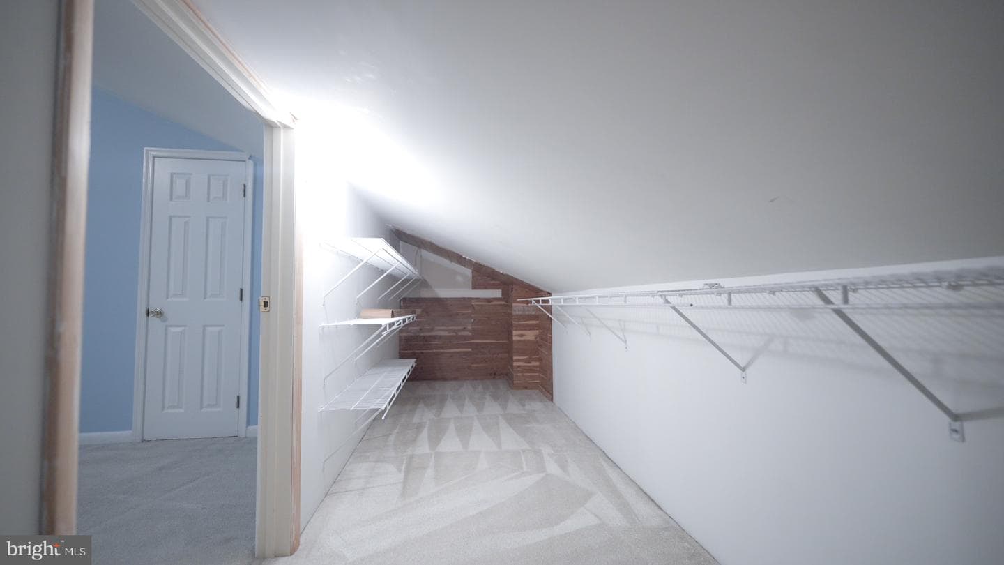 6012 Ricketts Walk photo 20