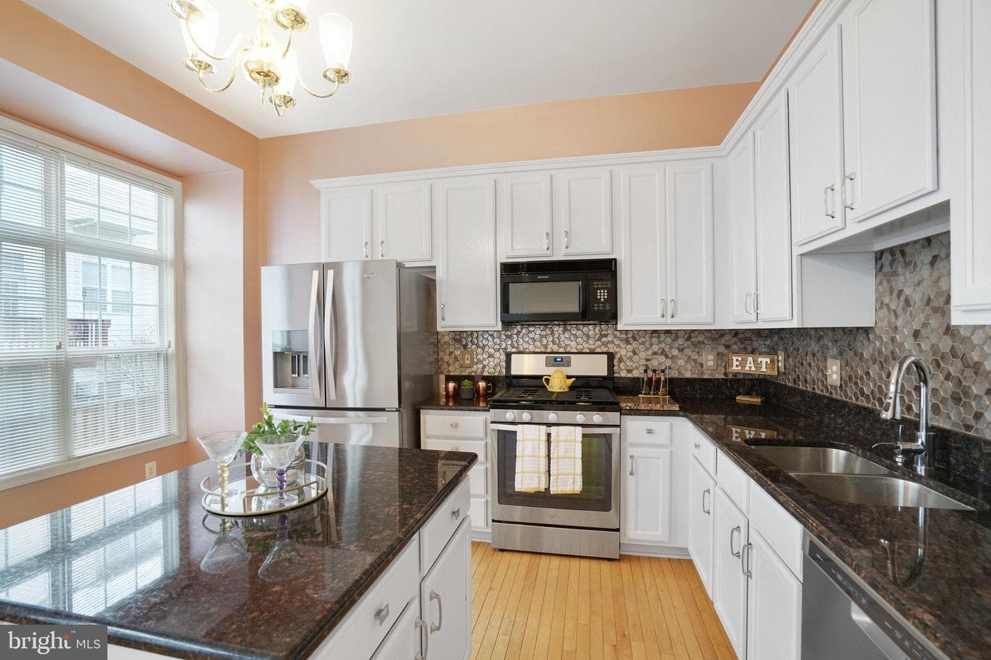 431 Stanton Place photo 1