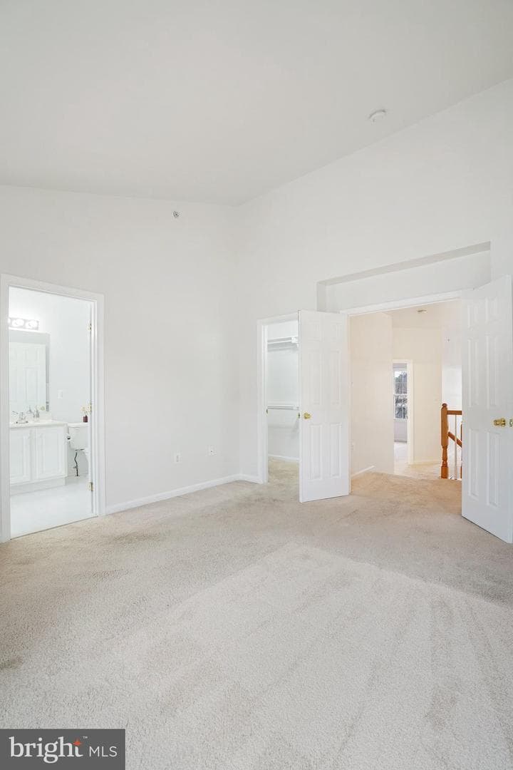 431 Stanton Place photo 16
