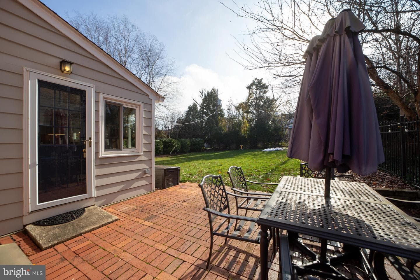 808 Enderby Drive photo 3