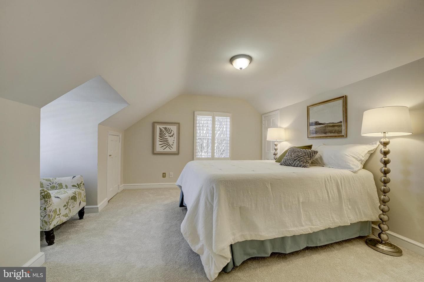 808 Enderby Drive photo 33
