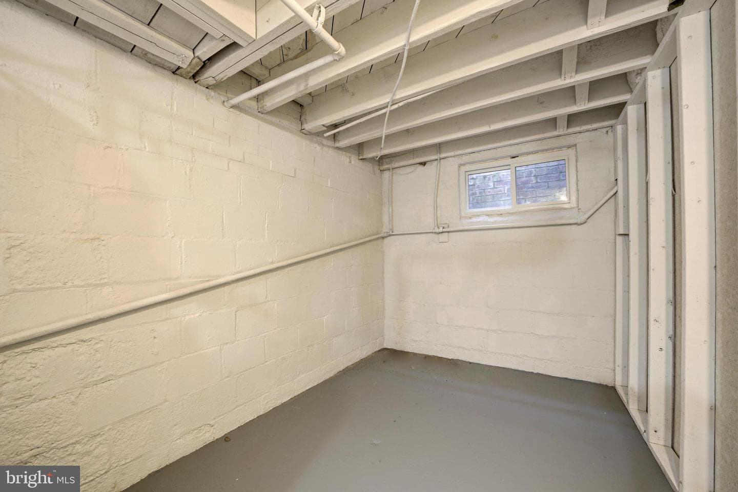 808 Enderby Drive photo 39