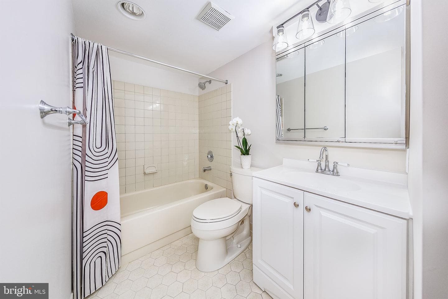 801 N Howard Street #303 photo 15