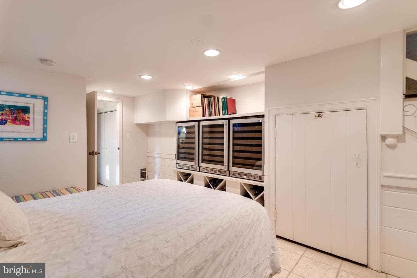 307 N Saint Asaph Street photo 28