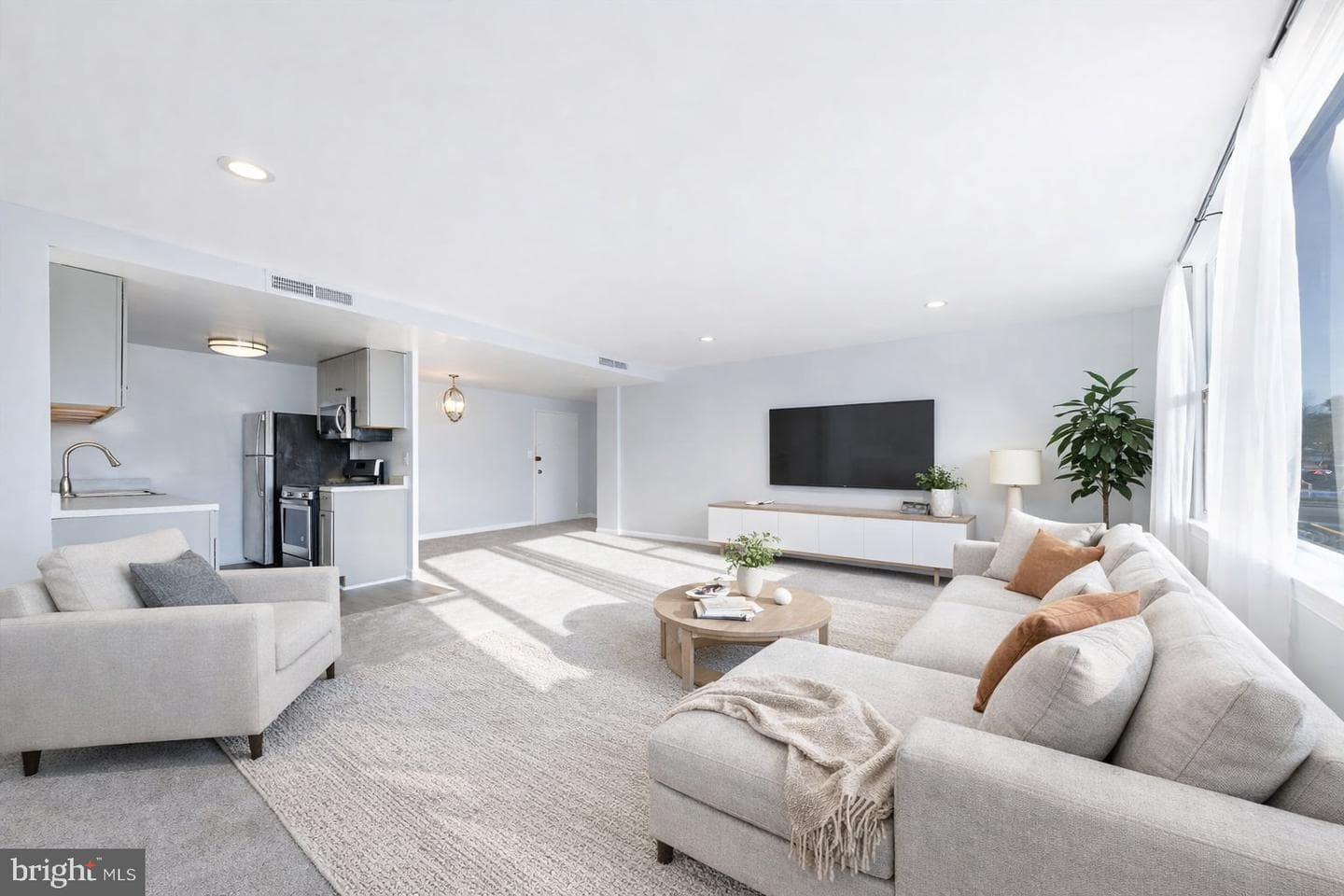 4600 Duke Street #413, Alexandria