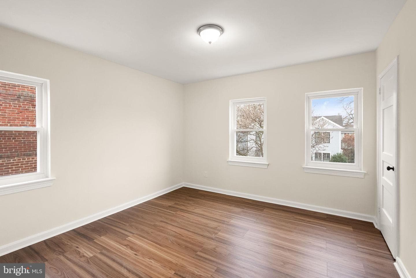 311 Mount Vernon Avenue photo 9