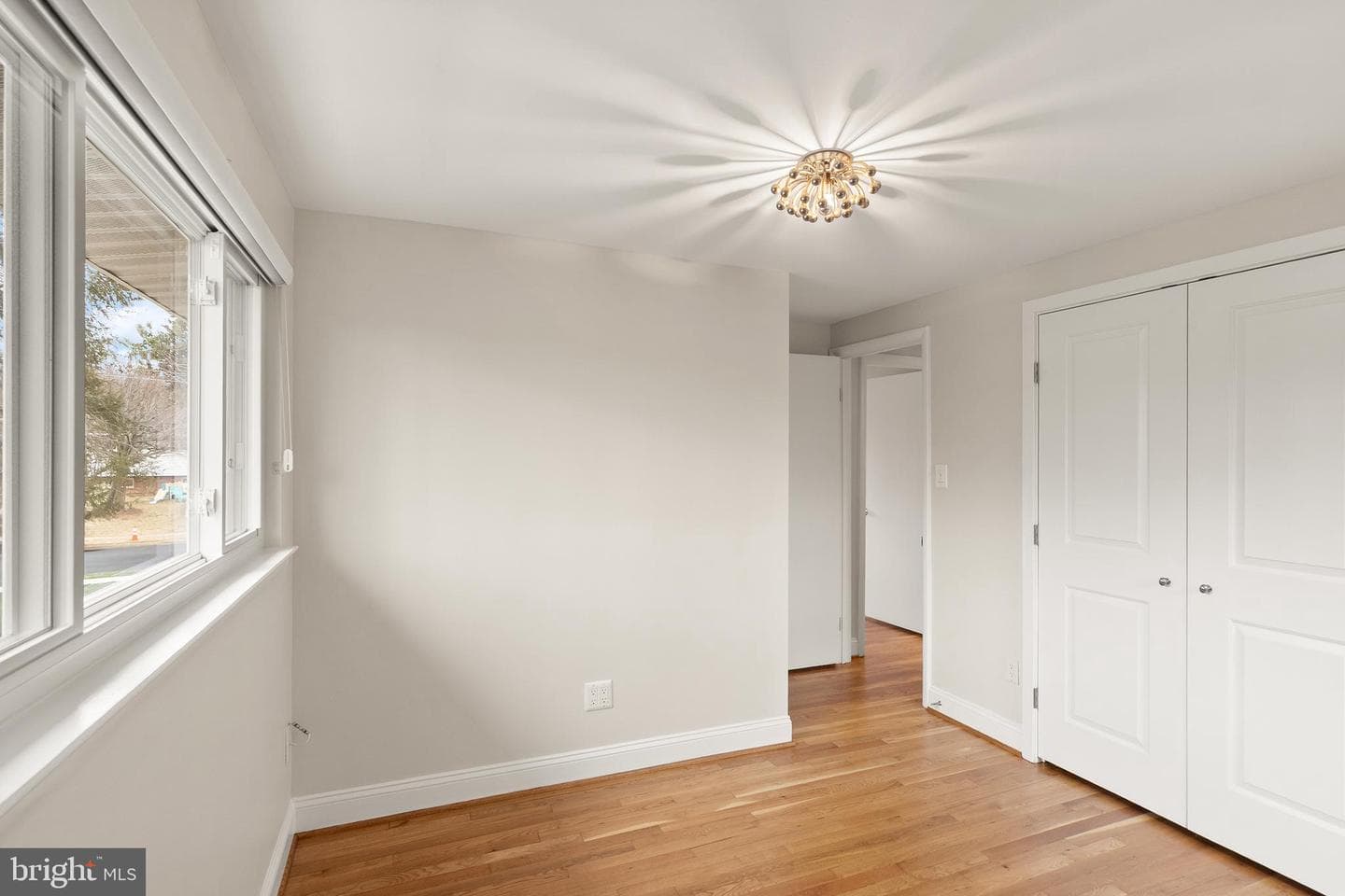 5004 Regency Place photo 16
