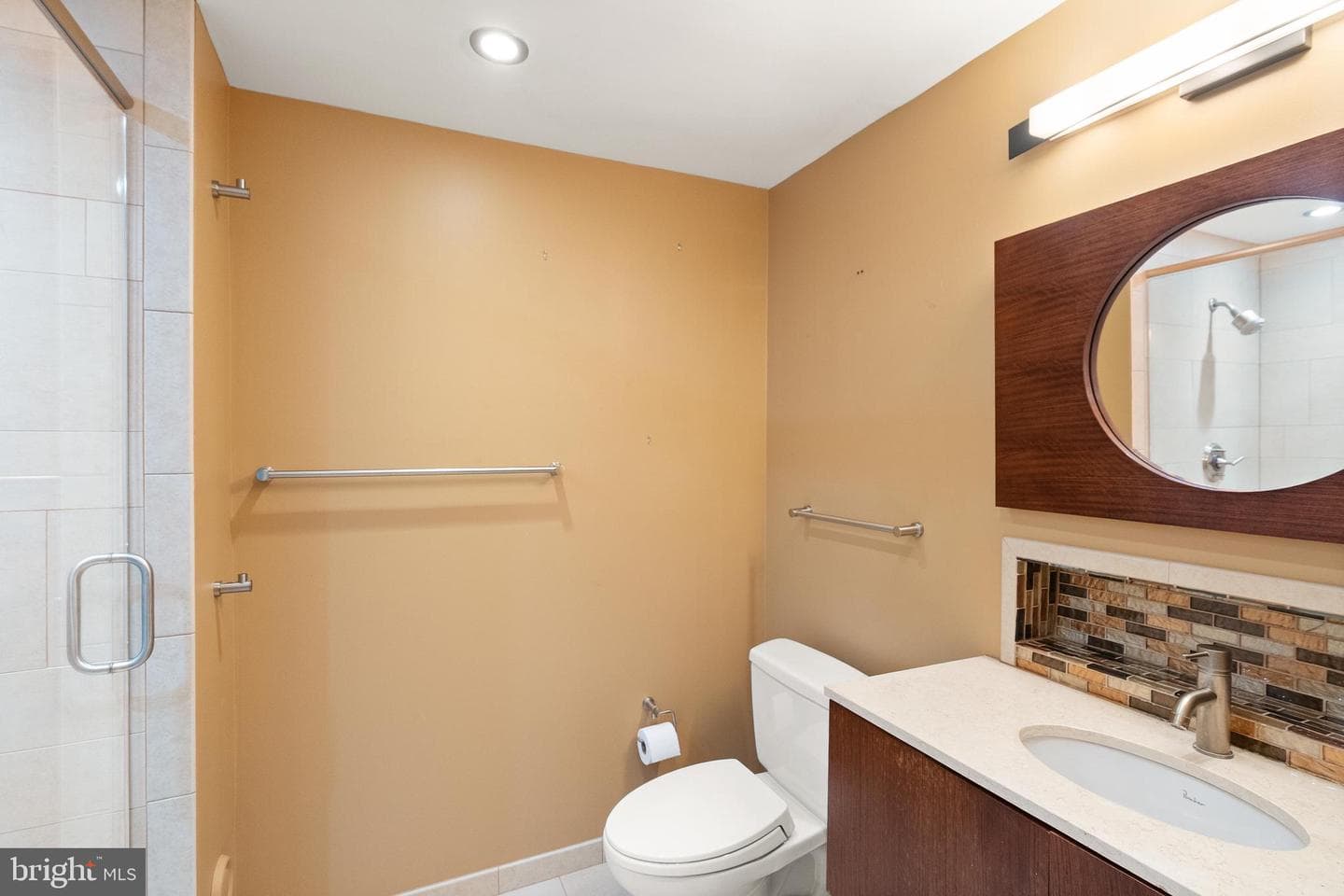 5004 Regency Place photo 18