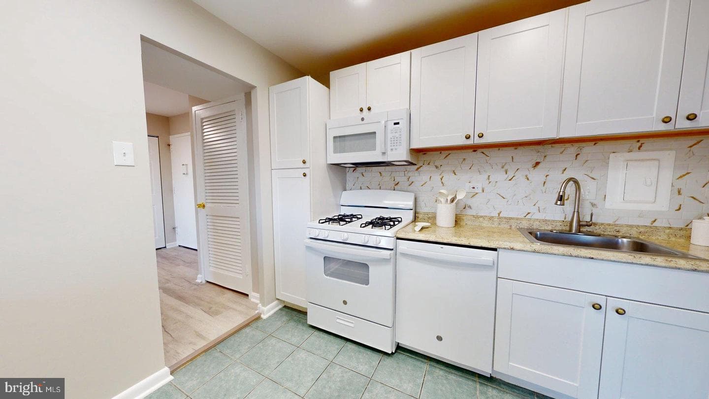 5340 Holmes Run Parkway #1215 photo 25