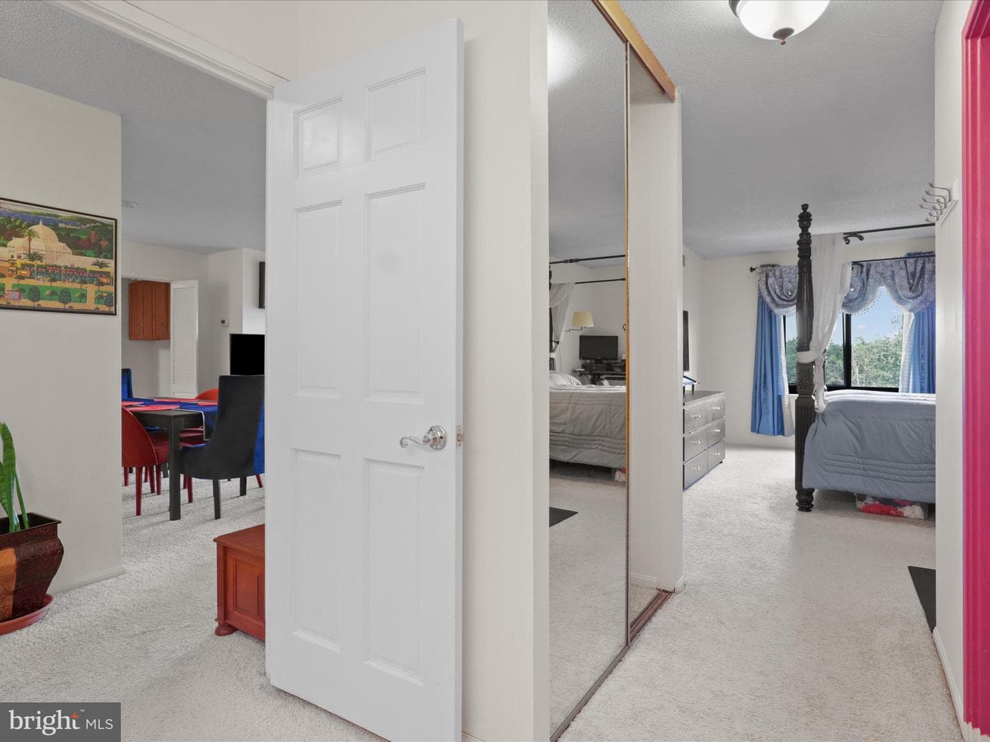 205 Yoakum Parkway #1020 photo 16