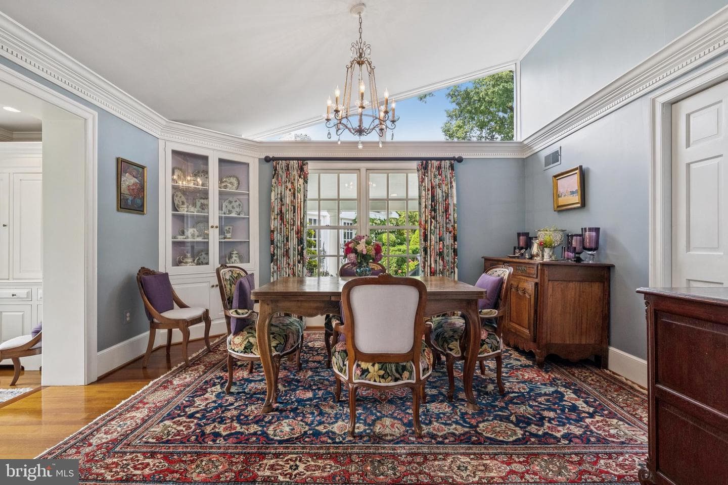 320 1/2 Mansion Drive photo 17