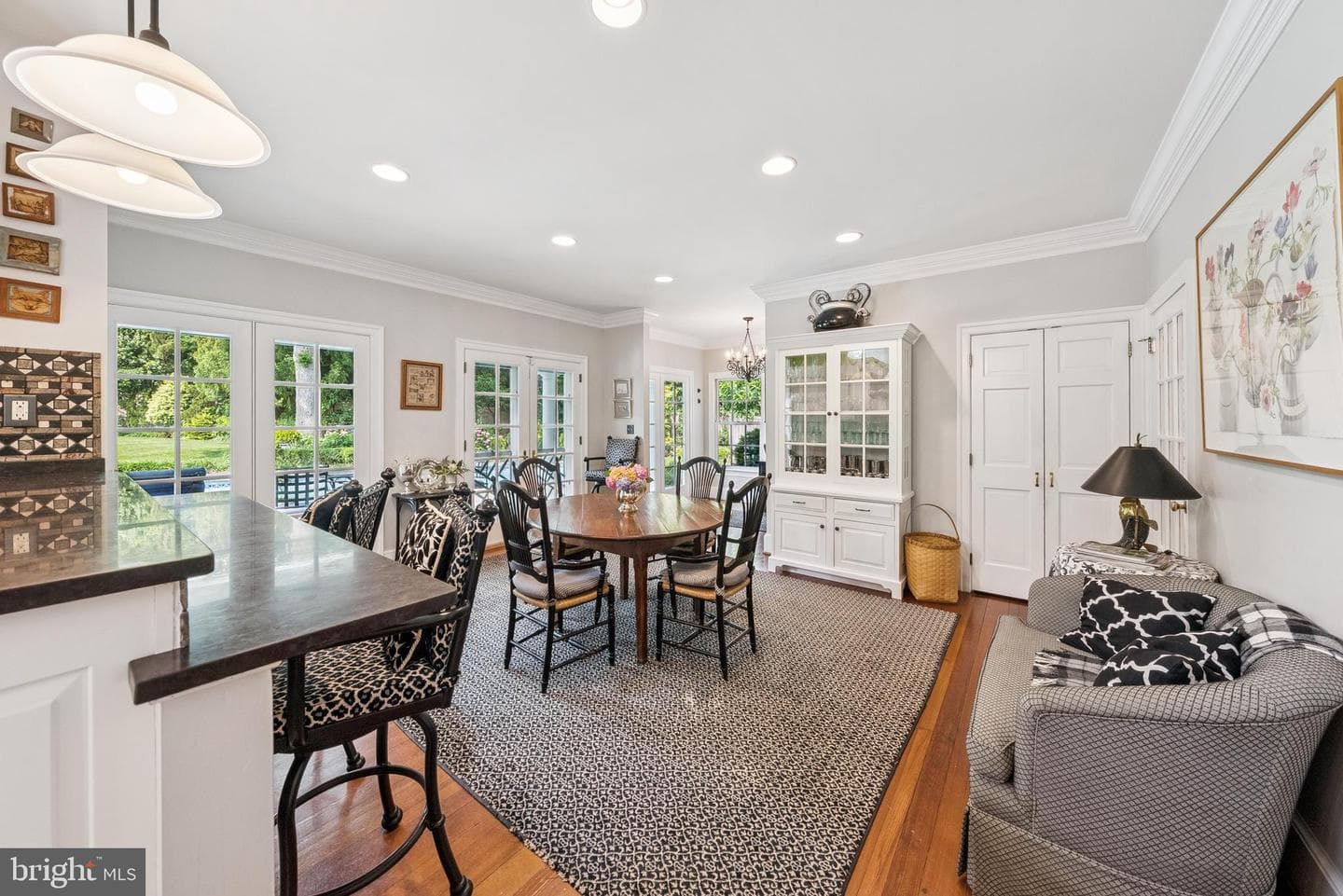 320 1/2 Mansion Drive photo 22
