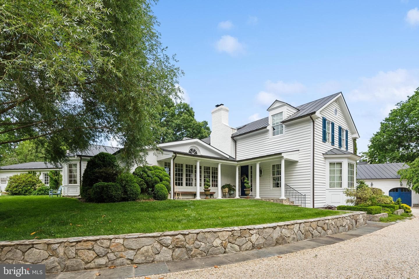 320 1/2 Mansion Drive photo 3