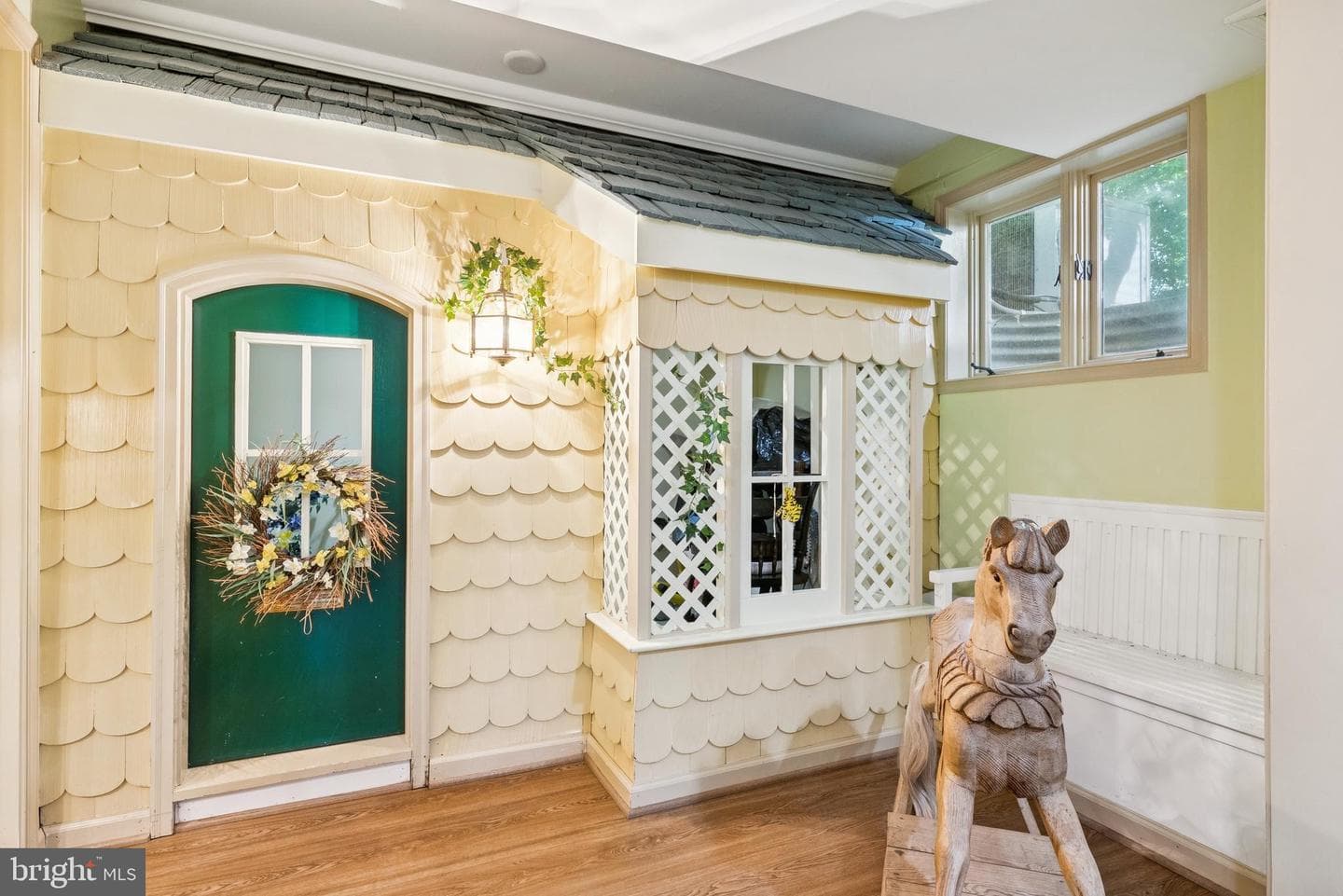 320 1/2 Mansion Drive photo 31