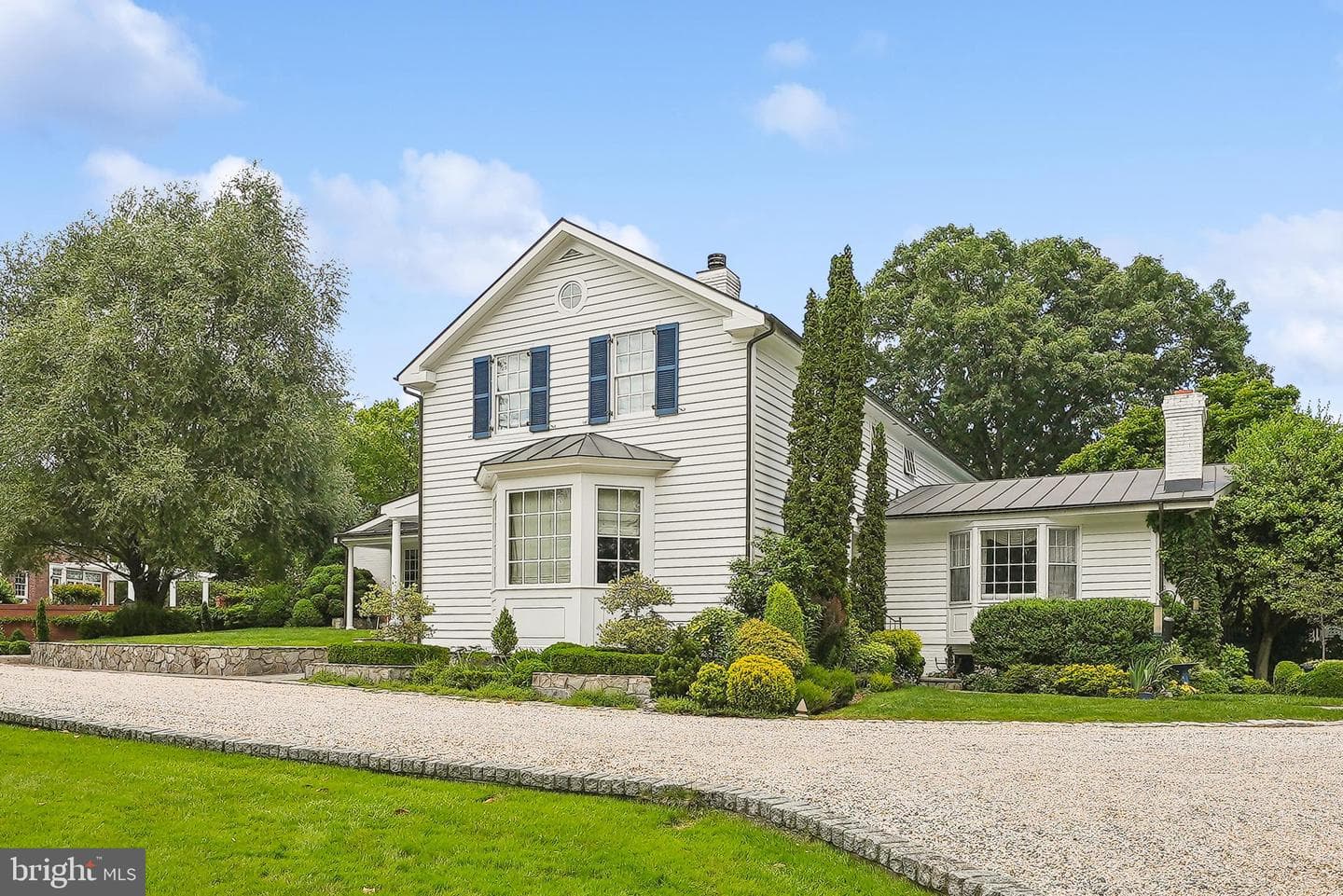 320 1/2 Mansion Drive photo 4