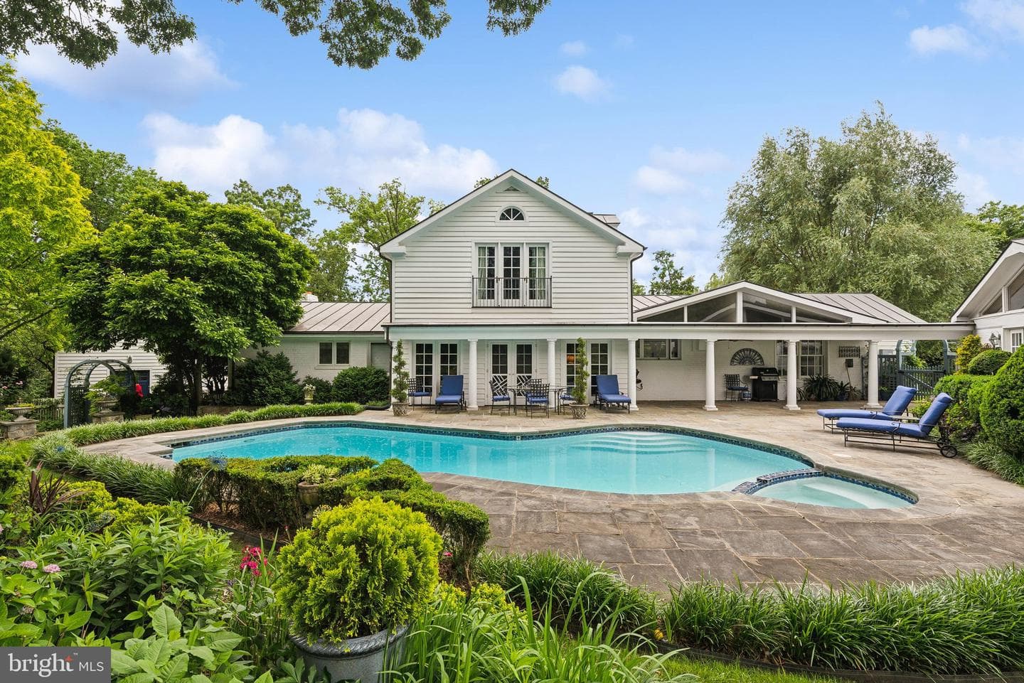 320 1/2 Mansion Drive photo 42