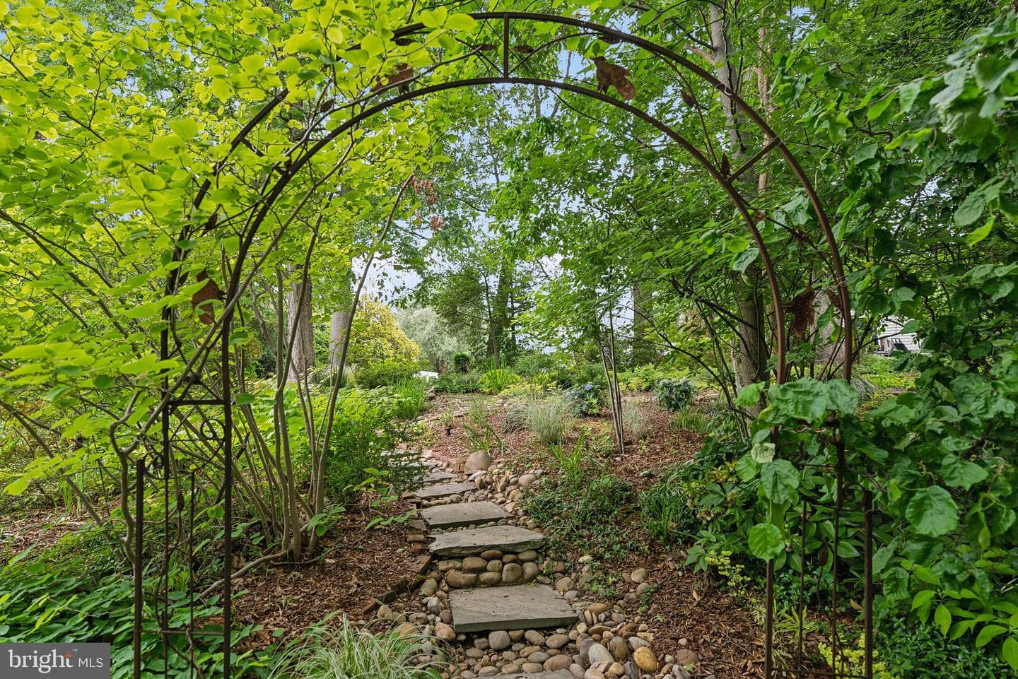 320 1/2 Mansion Drive photo 46