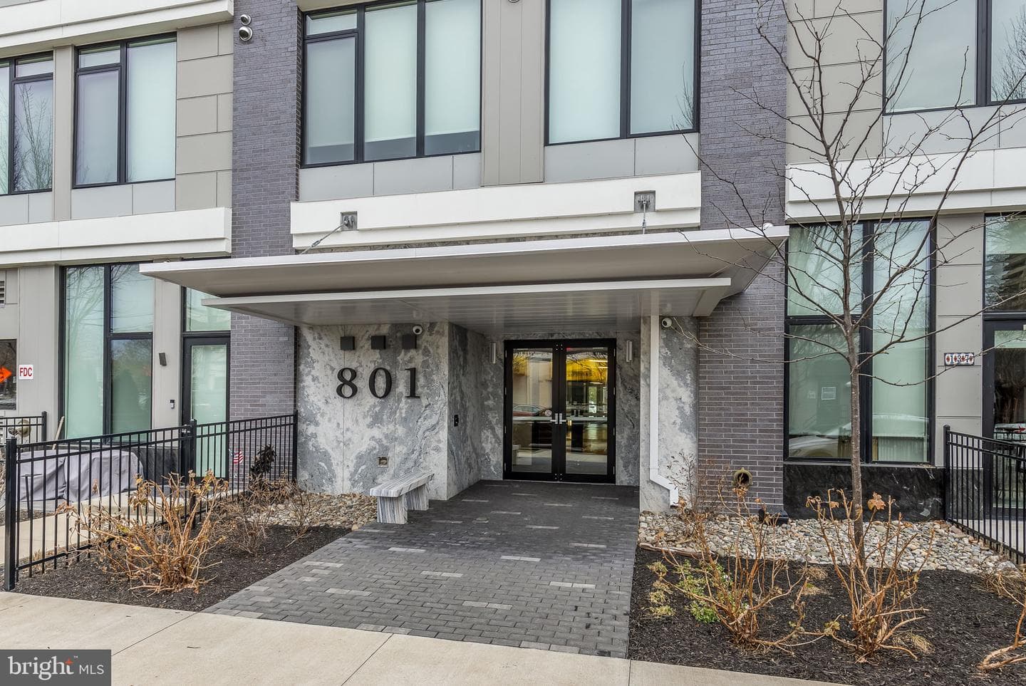 801 N Fairfax Street #142 photo 2