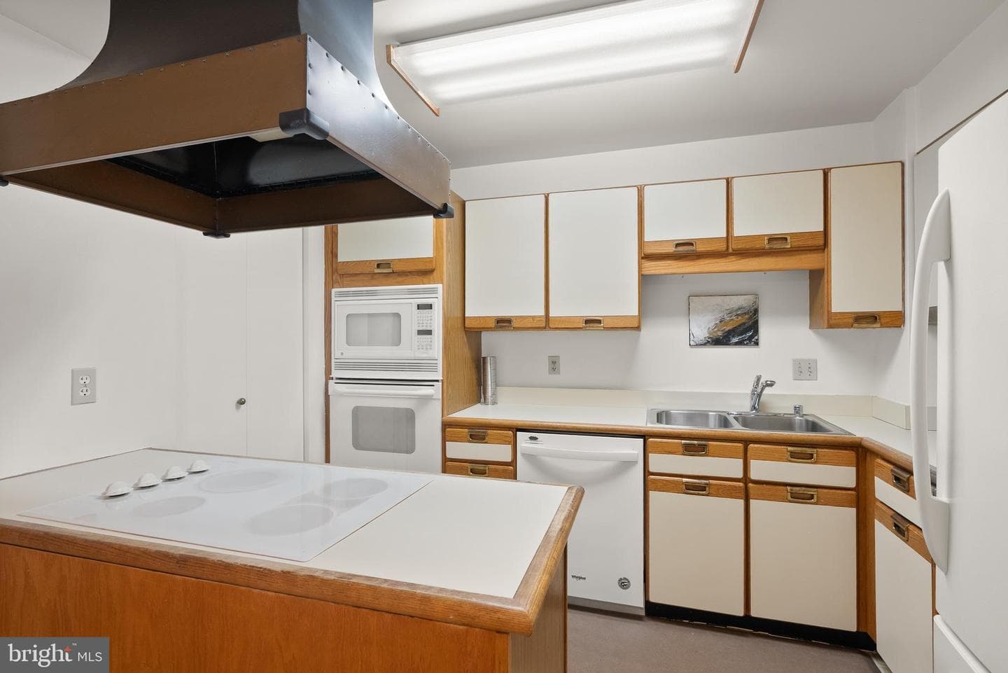 1250 S Washington Street #215 photo 22