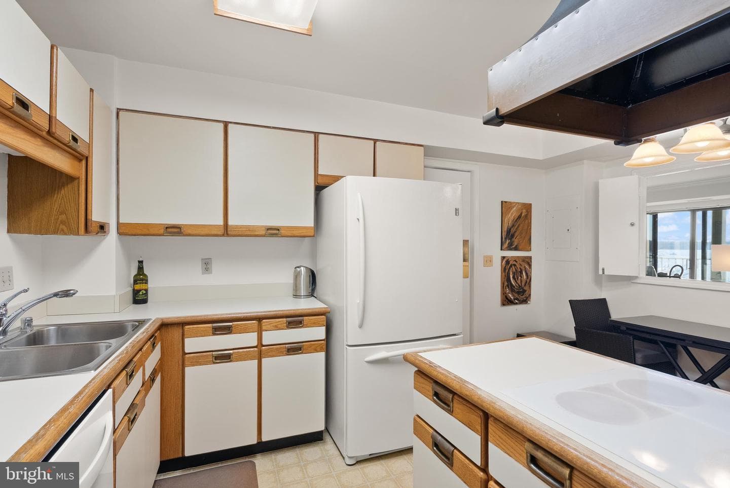 1250 S Washington Street #215 photo 24