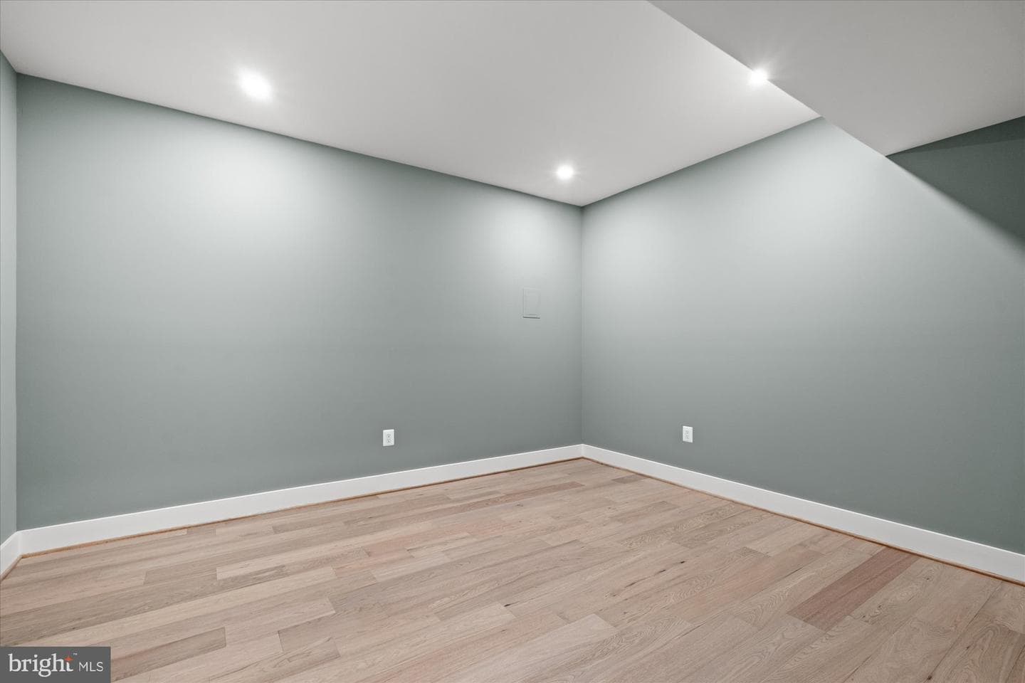14 W Bellefonte Avenue photo 87