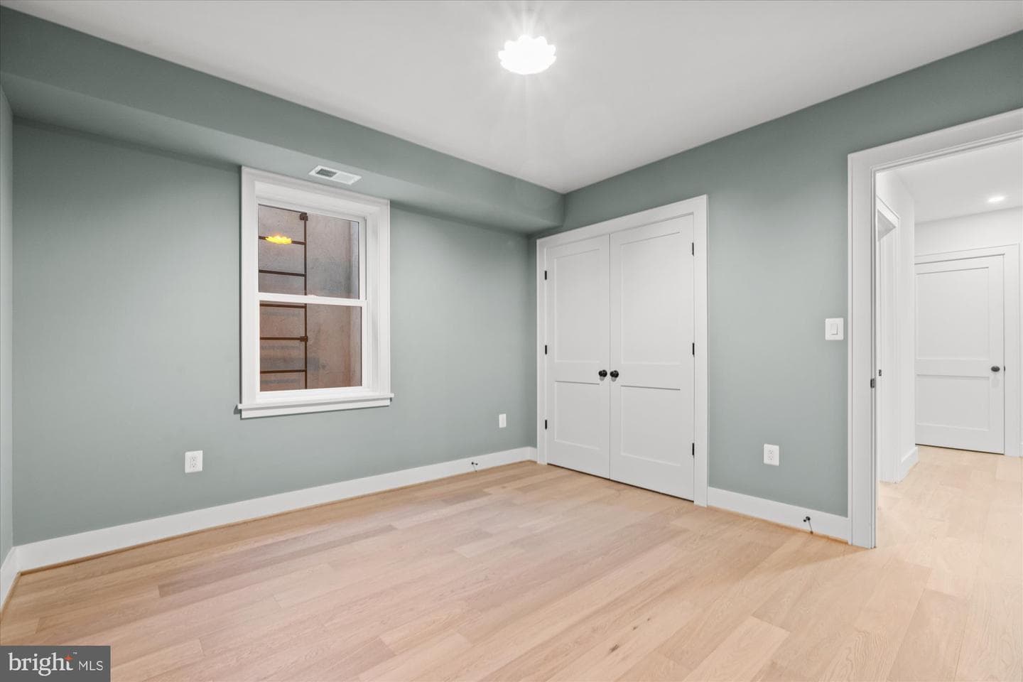14 W Bellefonte Avenue photo 88