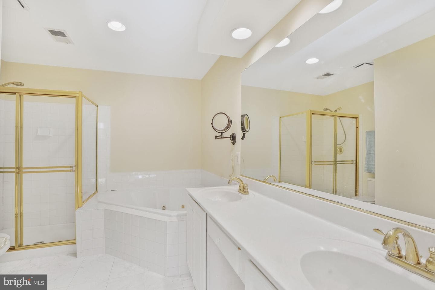 811 Water Place photo 12