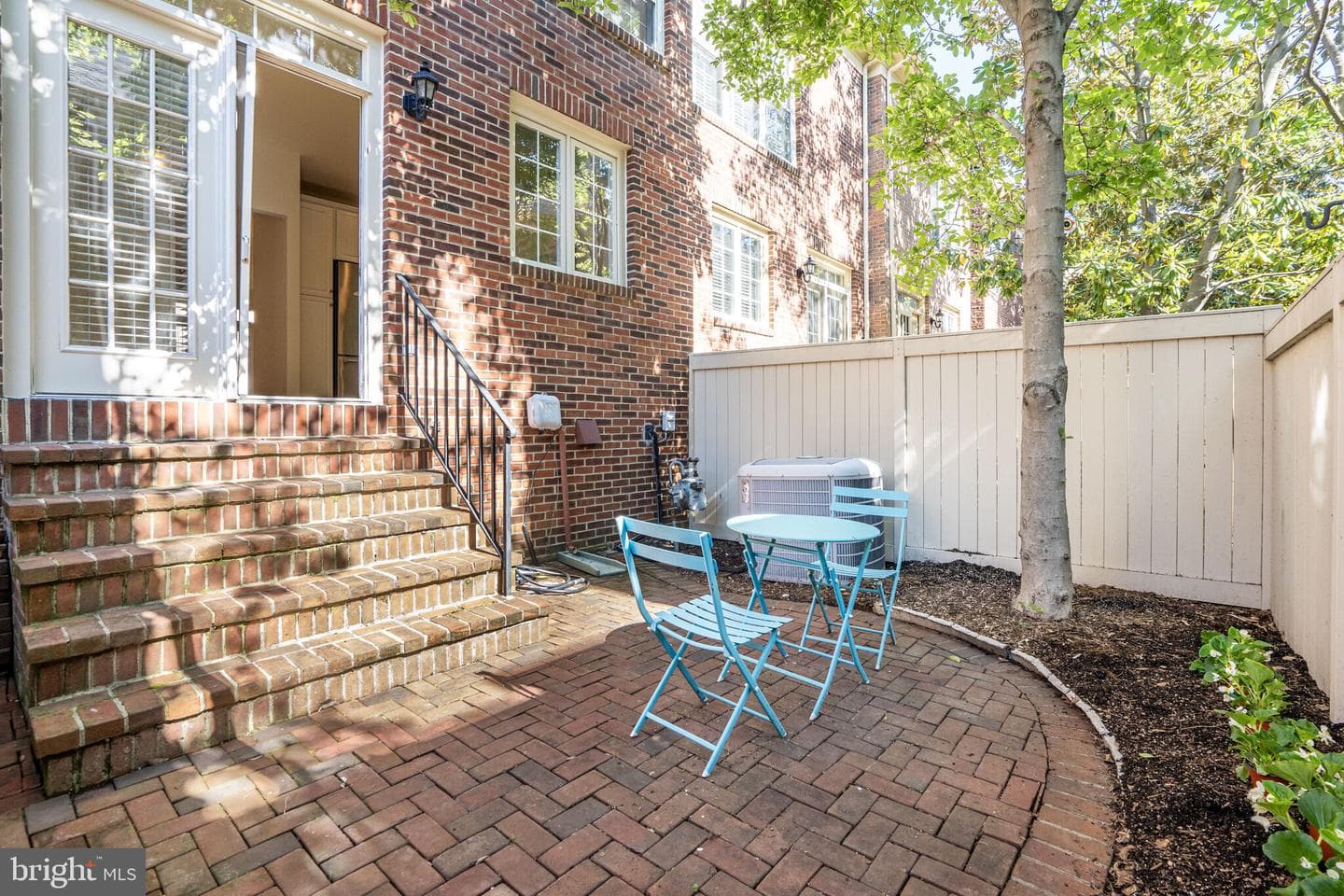 811 Water Place photo 19