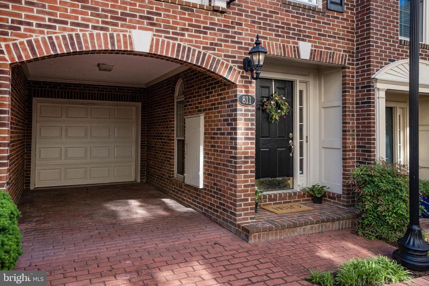 811 Water Place photo 2