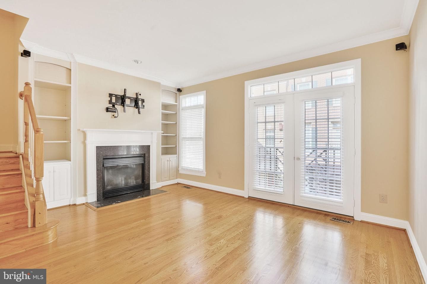 811 Water Place photo 4