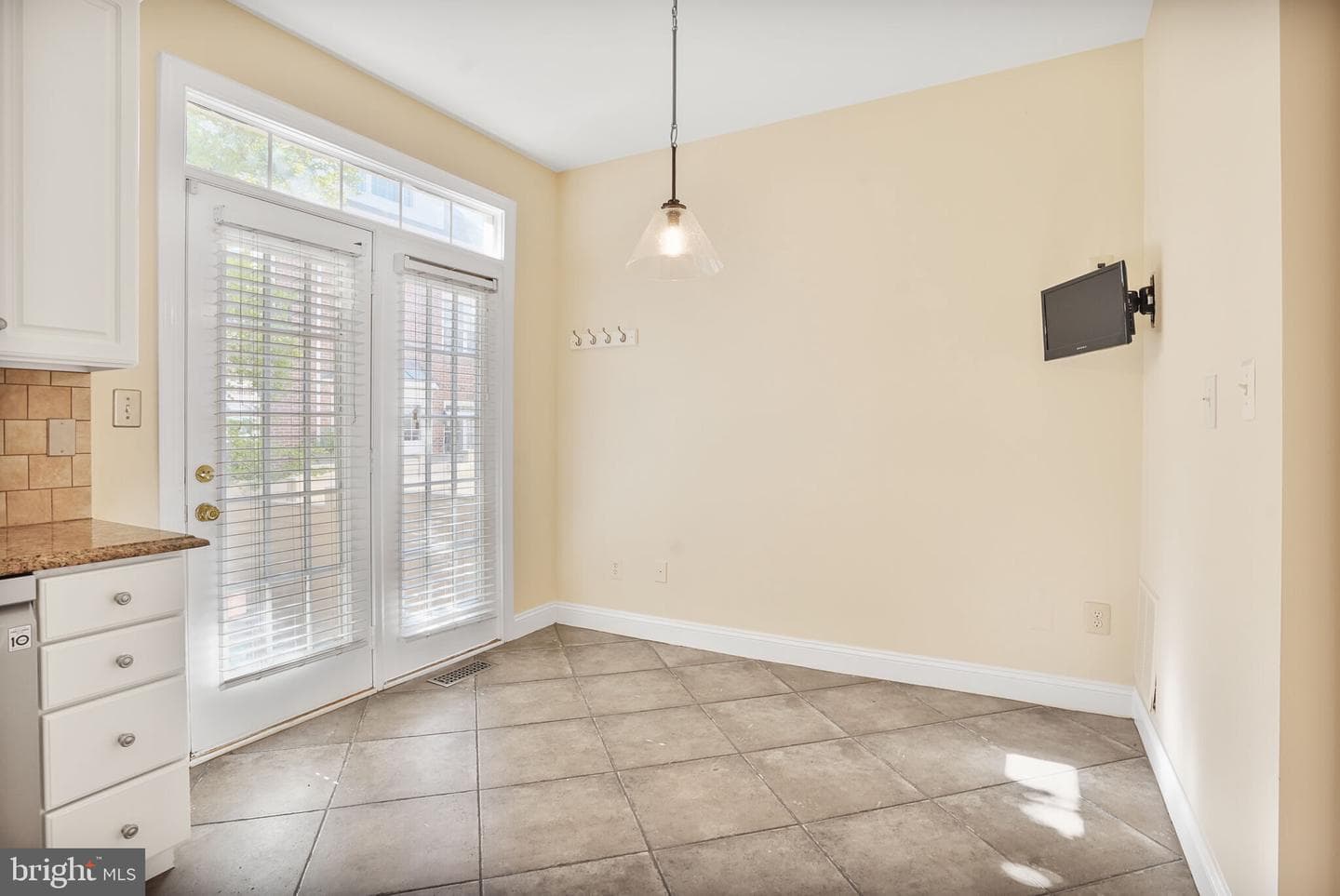 811 Water Place photo 7