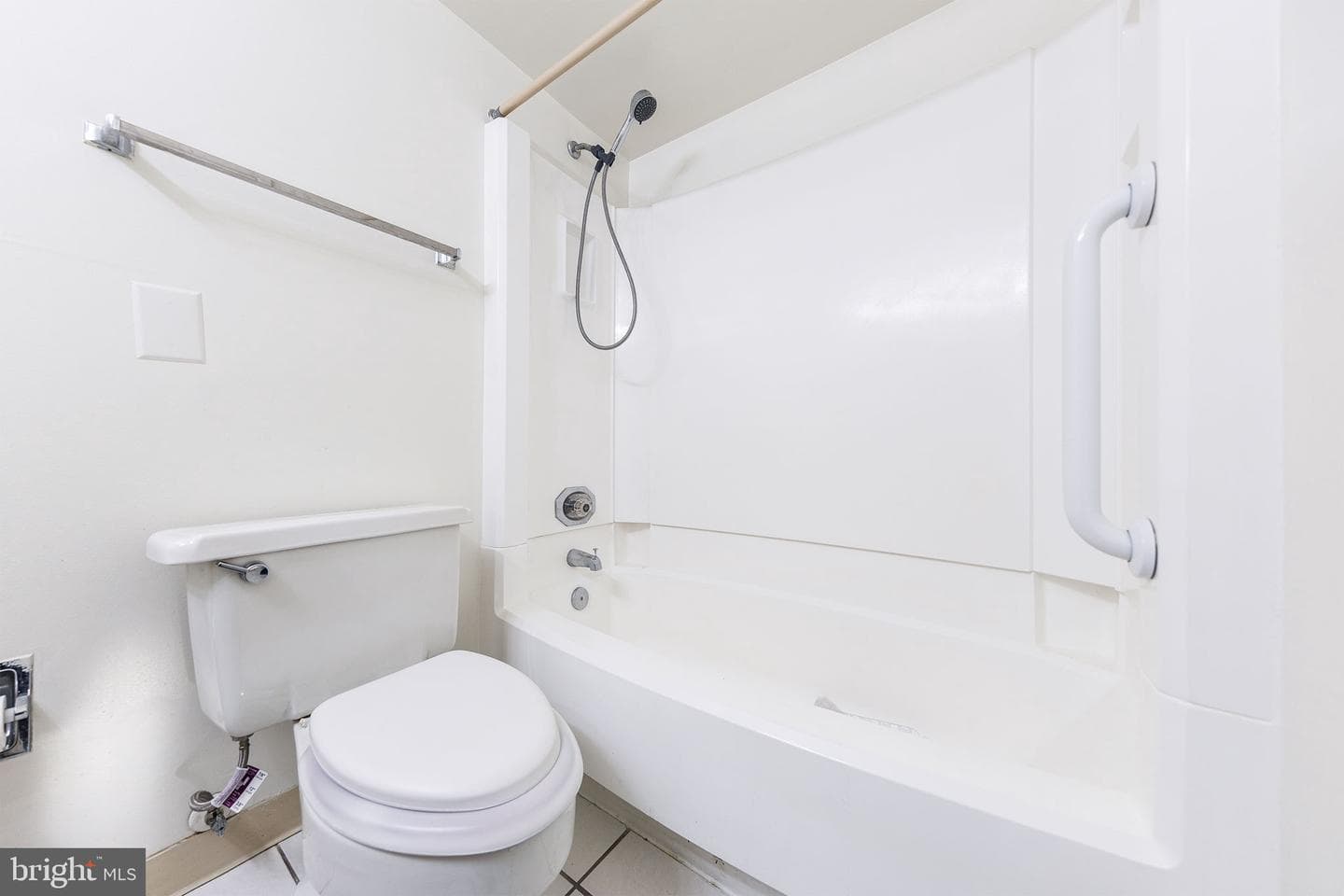 307 Yoakum Parkway #802 photo 18