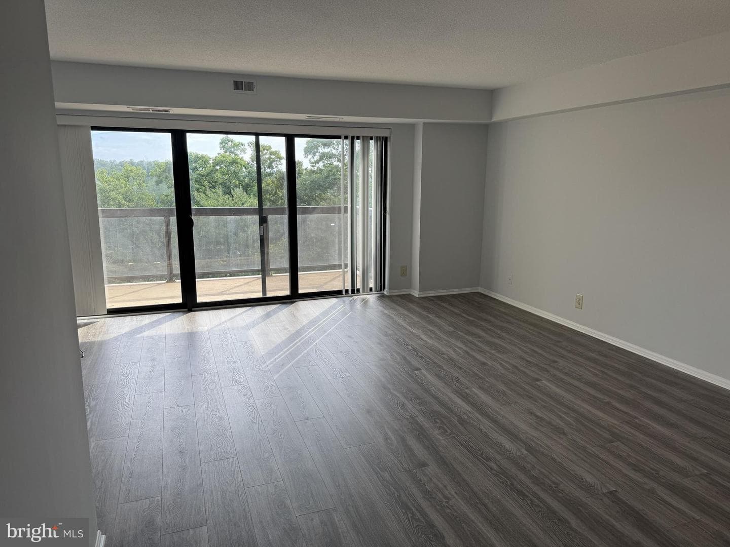 307 Yoakum Parkway #802 photo 4