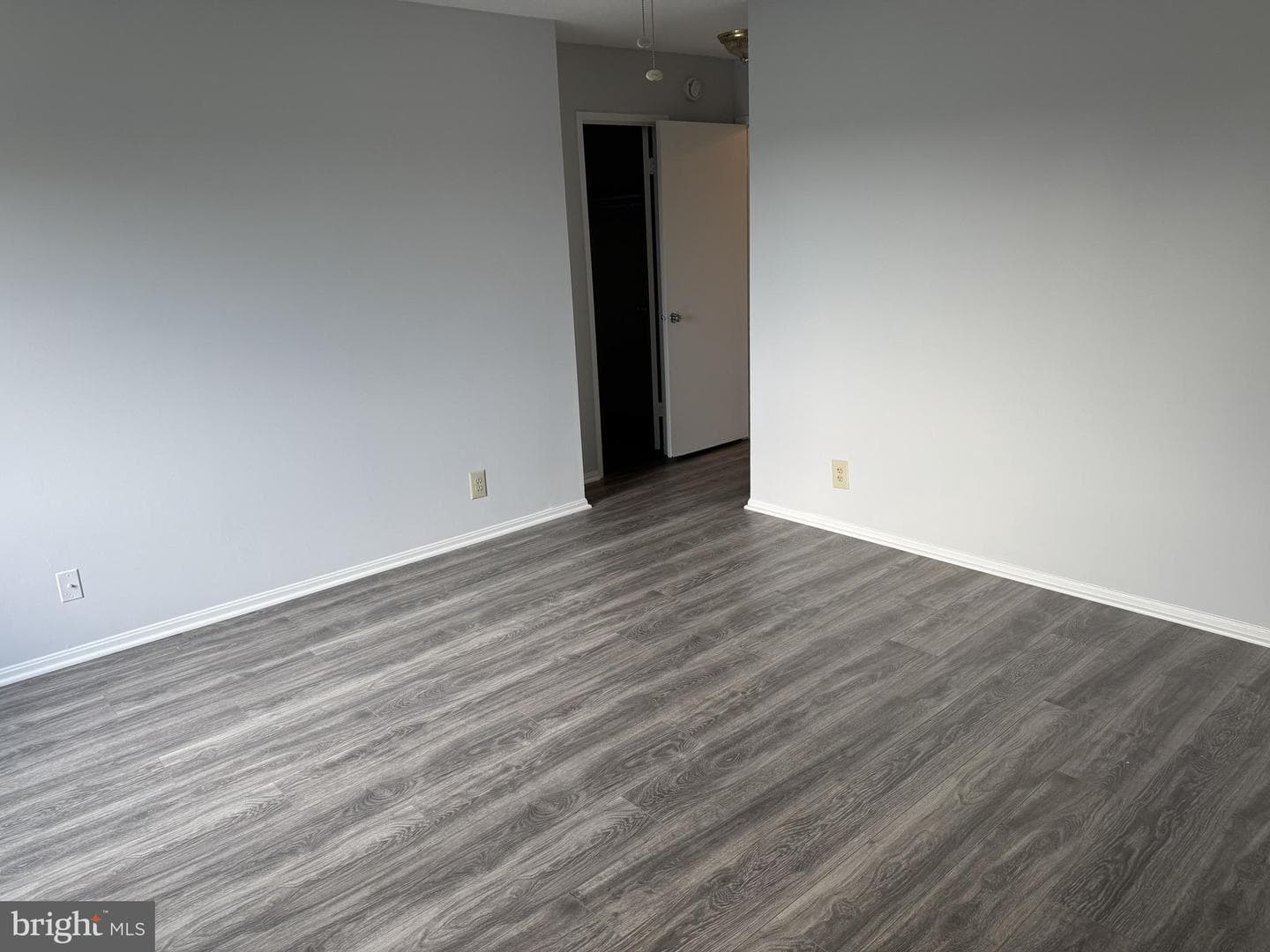 307 Yoakum Parkway #802 photo 7