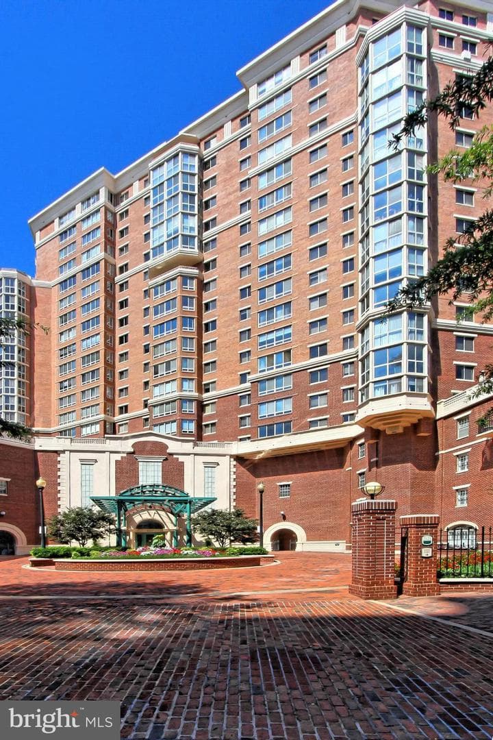 2121 Jamieson Avenue #1103 photo 4