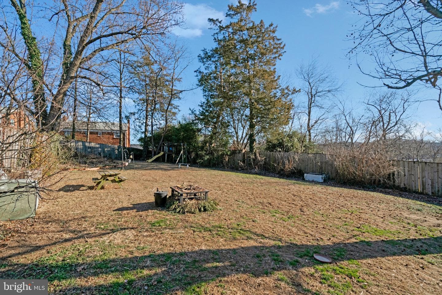 98 S Iris Street S photo 31