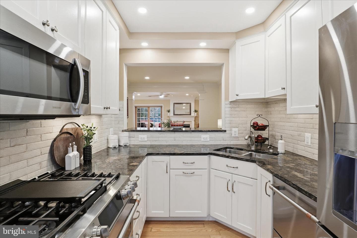 1410 Roundhouse Lane photo 8