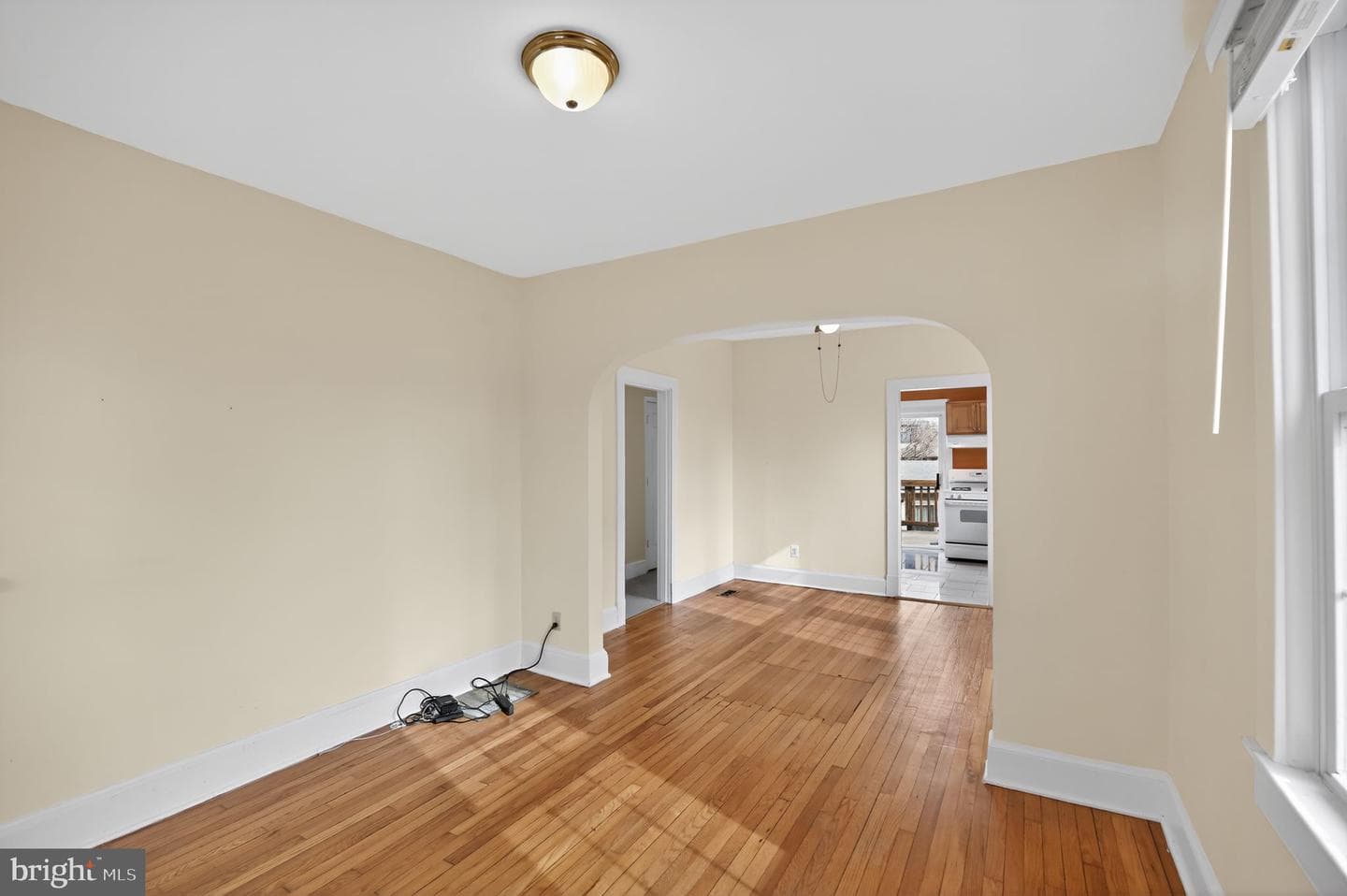 2403 Burke Avenue photo 13