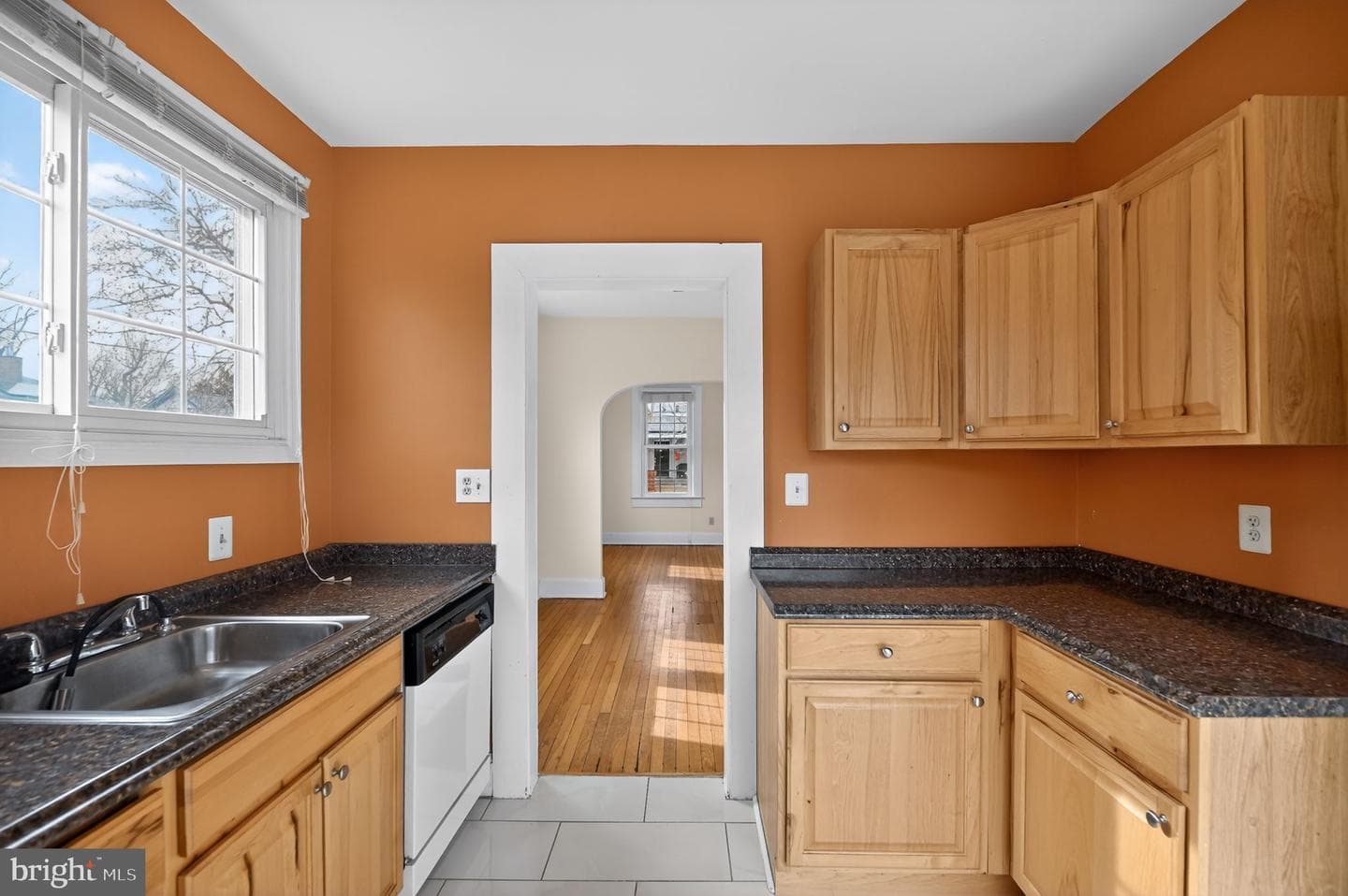 2403 Burke Avenue photo 18