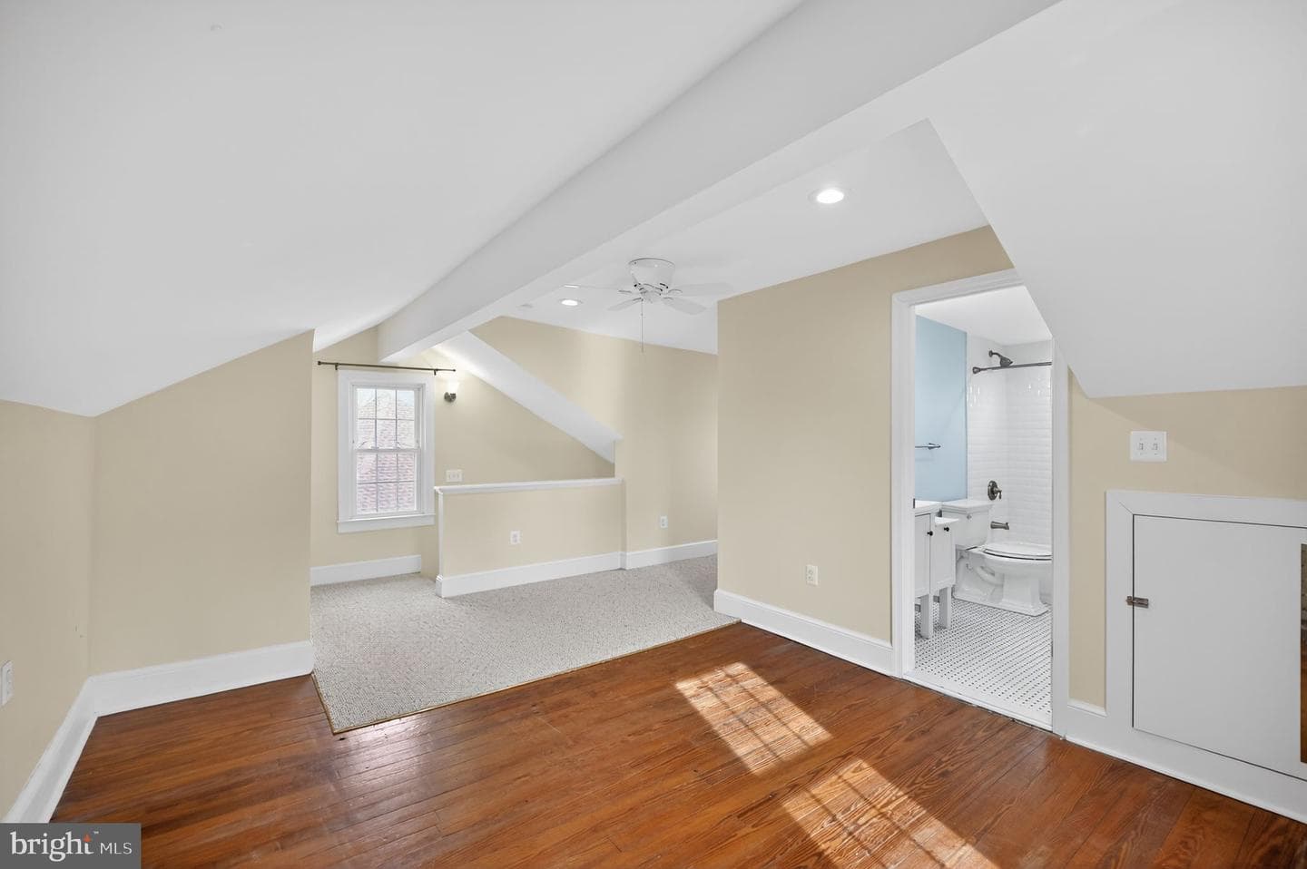 2403 Burke Avenue photo 33
