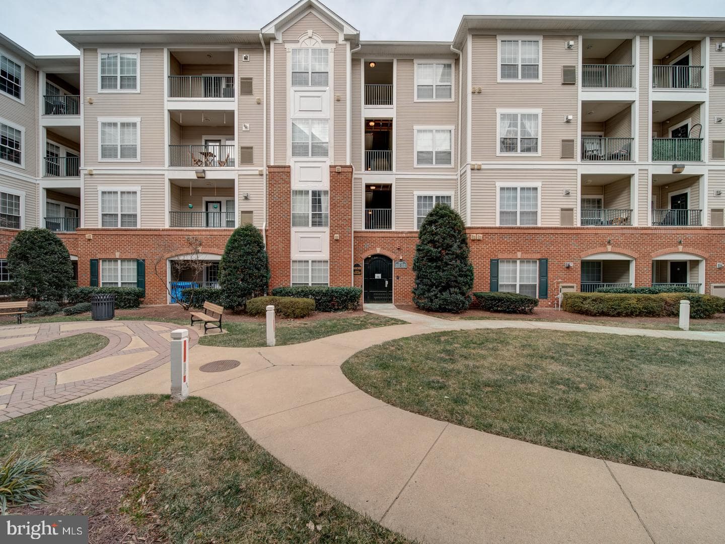 4850 Eisenhower Avenue #218